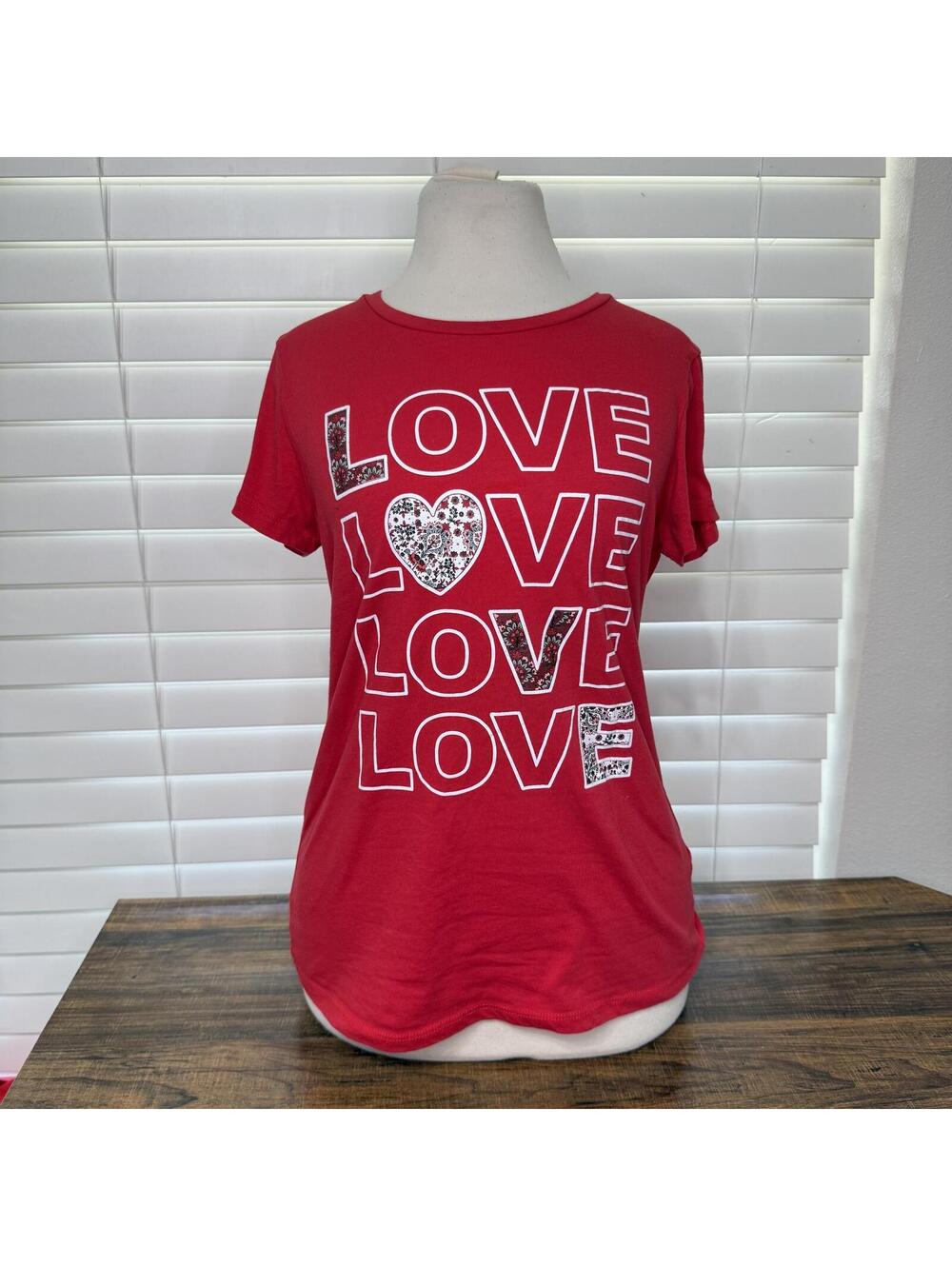 Bobbie Brooks Ladies' Love Graphic T-Shirt Size Small